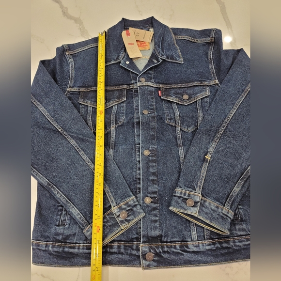 Brand new levis jacket - Picture 3 of 3